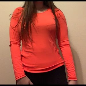 Long sleeve athletic shirt